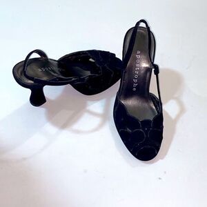 Apostrophe Black Heels Elegant and Versatile Suede Women’s Shoes Size 5M